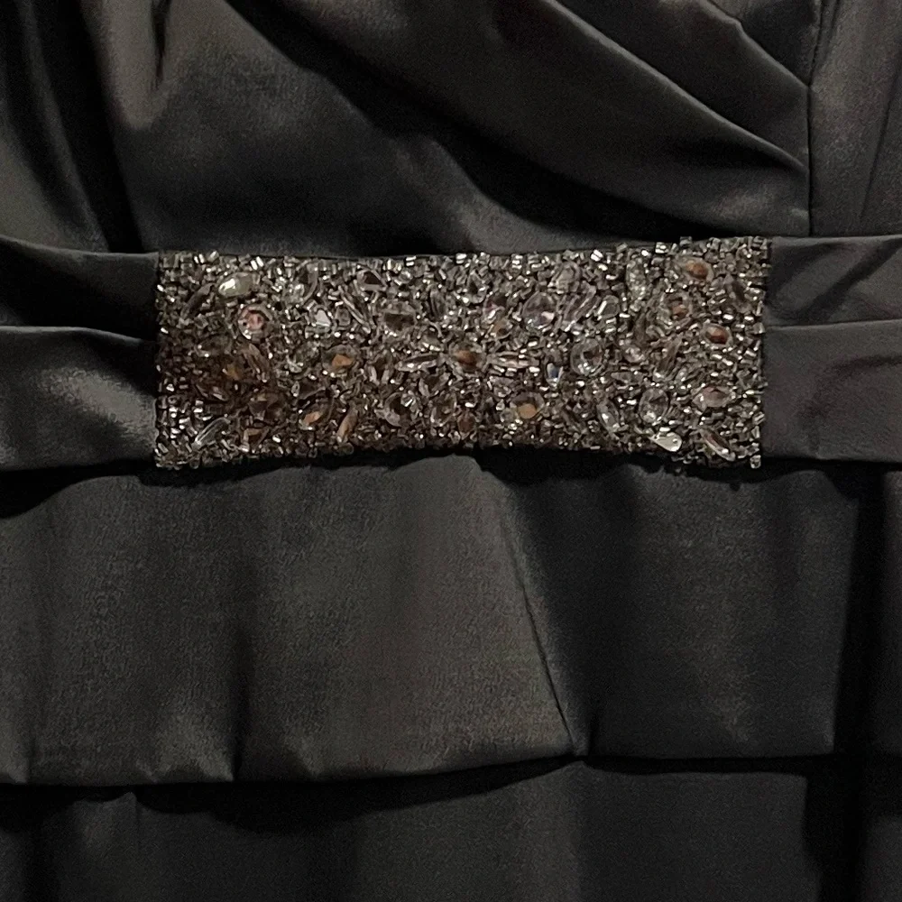 Dress - Picture 5 of 5
